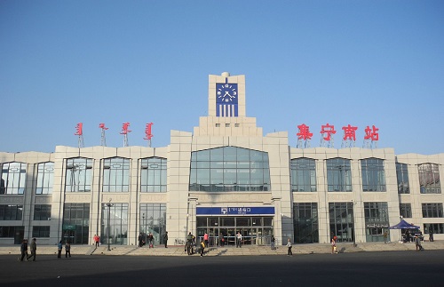 集寧鐵路局使用非開(kāi)挖頂管拉施工